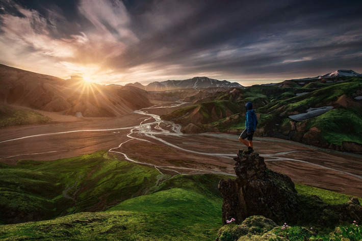 45 Scenic Self-Portraits That Will Take You Places | Machinimania | Scoop.it