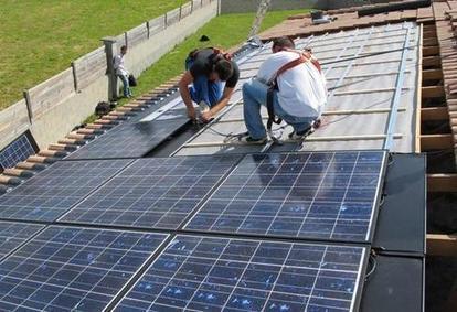 Toujours sur le toit, Poujoulat se met au solaire | Build Green, pour un habitat écologique | Scoop.it