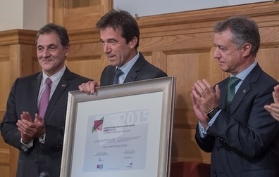 naiz: - Juan José Álvarez recibe el premio Eusko Ikaskuntza y plantea crear una universidad virtual vasca | Albisteak | Scoop.it