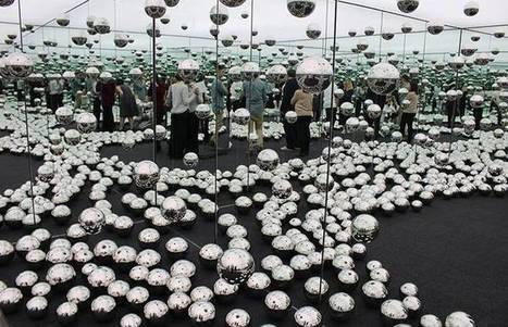 Yayoi Kusama In Art Installations Sculpture Contemporary