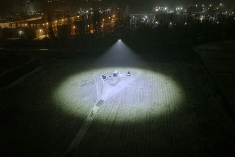 Une entreprise américaine a mis au point un drone capable d'éclairer de vastes zones grâce à un éclairage LED puissant. | Light ZOOM Lumière - Portal of Light and Lighting, a brand of LZL Services | LIGHTING-Innovation-Design | Scoop.it