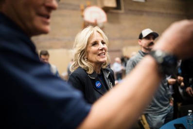 Jill Bidenin turvamies ampui itse&auml;&auml;n jalkaan | 1Uutiset - Lukemisen t&auml;hden | Scoop.it