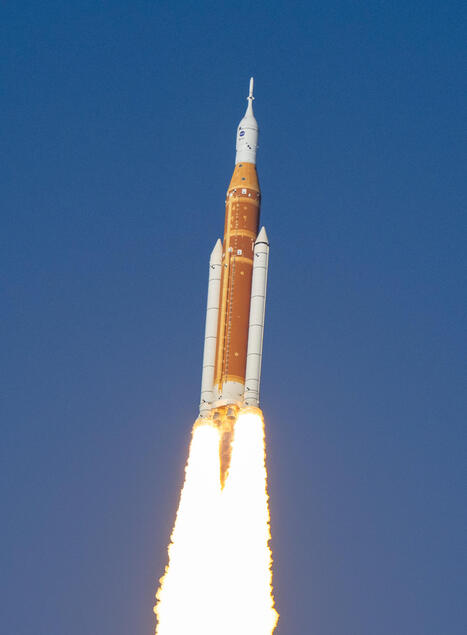 Lanzada con &eacute;xito Artemisa II, la primera misi&oacute;n tripulada a la Luna en el siglo XXI | Ciencia-F&iacute;sica | Scoop.it