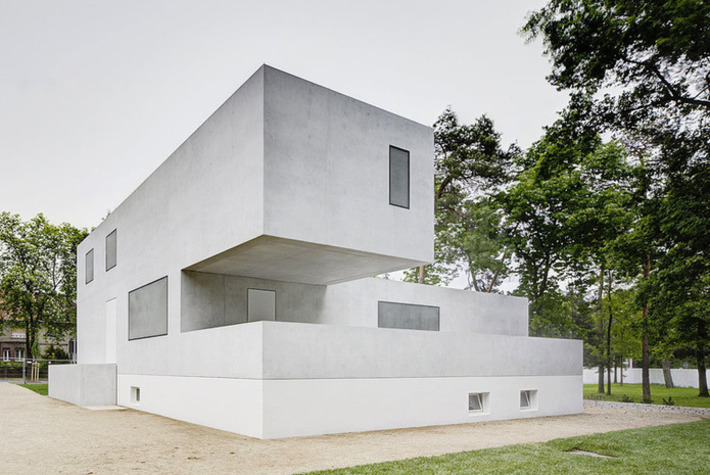 BAUHAUS masterhouses by Walter Gropius restored in Dessau - designboom | architecture & design magazine | Visiting The Past | Scoop.it