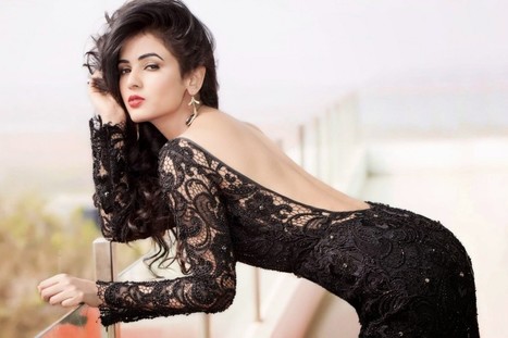 Sonal Chauhan Pictures in a Black Long Netted Gown with Open back, Actress, Bollywood, Western Dresses | Indian Fashion Updates | Scoop.it