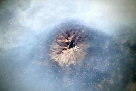 Astronaut watches California wildfires spewing smoke from space (photos) | Space.com | Operation Deimos | Scoop.it