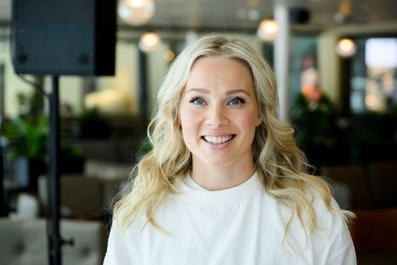 Oona Tolppanen p&ouml;yristyi n&auml;kem&auml;st&auml;&auml;n lasten harrastuksessa | A1Uutiset | Scoop.it