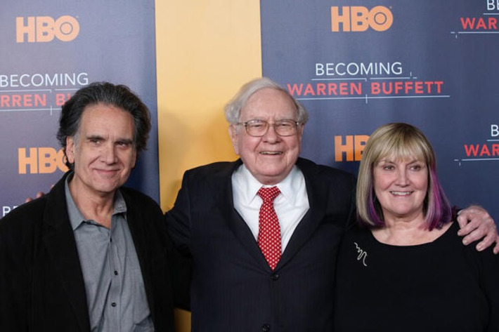 Why Warren Buffett Believes Leaving Too Much Money to Kids Is a Mistake | Family Office & Billionaire Report - Empowering Family Dynasties | Scoop.it