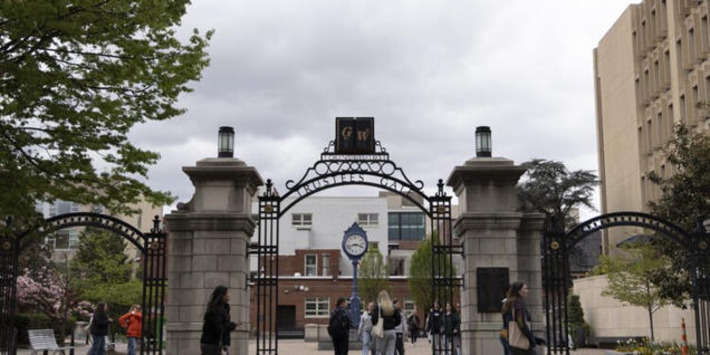 Universities are buying and selling property for data centers, prompting concerns about an AI brain drain | Technology Report - Changing Our World | Scoop.it
