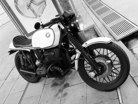 BMW R100S "Light vs Dark" | Vintage Motorbikes | Scoop.it