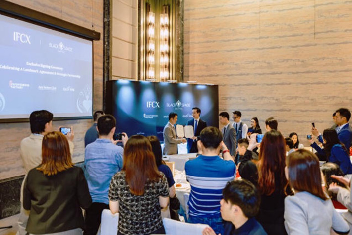 Casino tycoon Lawrence Ho’s family office invests in Hong Kong real estate broker IFCX | Family Office & Billionaire Report - Empowering Family Dynasties | Scoop.it