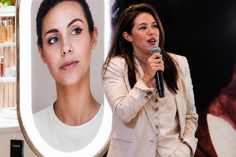 Clarins, sp&eacute;cialiste de la beaut&eacute;, acc&eacute;l&egrave;re le d&eacute;ploiement des miroirs intelligents en boutique | Big Data in Business | Scoop.it