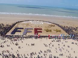 « Il faut 15 minutes pour en faire le tour » : ce terrain de foot géant installé en Vendée bat tous les records mondiaux  | 7 - Fan Experience | Scoop.it