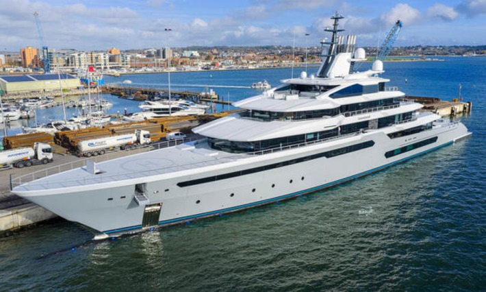 Enormous £300m superyacht owned by American video game billionaire parks up on the English coast | The UHNW Lifestyle Report | Scoop.it