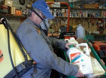 Ces agriculteurs malades des pesticides | Lad&eacute;p&ecirc;che.fr | Toxique, soyons vigilant ! | Scoop.it