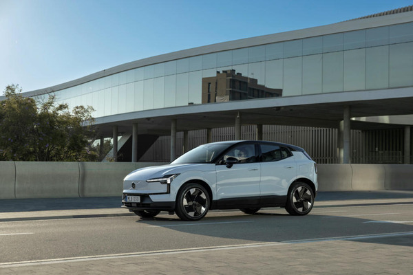 Is your Volvo EX30 affected? Software glitches prompt recall (update & refunds available) | The Revolution Of The Car Industry | Scoop.it