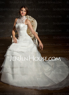 Robe de mariée d'occasion d'une grande finesse T40/42 à Lyon | Robes de mariée d'occasion | Scoop.it