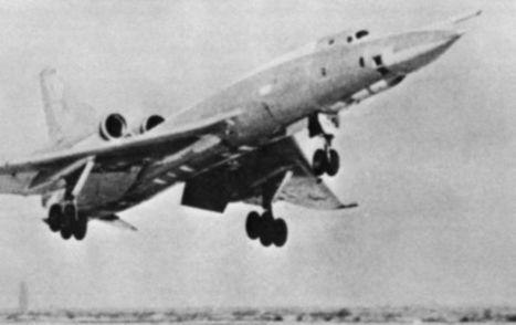 Pourquoi les analystes de l&rsquo;Otan consid&eacute;raient le Tu-22 comme une menace mortelle | DEFENSE NEWS | Scoop.it