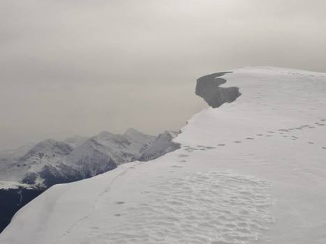 Fragile corniche sur le Plo del Naou (Arreau) - Tatianna Doy | Vallées d'Aure & Louron - Pyrénées | Scoop.it