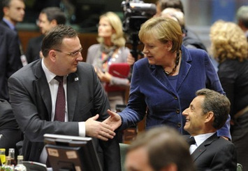Sarkozy et Merkel se mobilisent pour sauver le sommet de la zone euro | Argent et Economie "AutreMent" | Scoop.it
