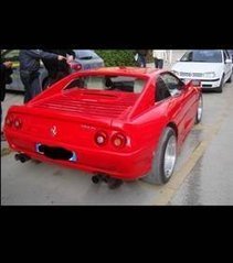 Il transforme sa voiture en Ferrari... et est accusé de contrefaçon | Mais n'importe quoi ! | Scoop.it