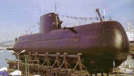 Le premier sous-marin Type 214 construit sur chantier grec, 2ème de la série, (S-121 "Pipinos") a été mis à l'eau | Newsletter navale | Scoop.it