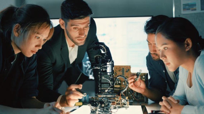 Reinvention on the edge of tomorrow  | Business Report - Making A Difference | Scoop.it