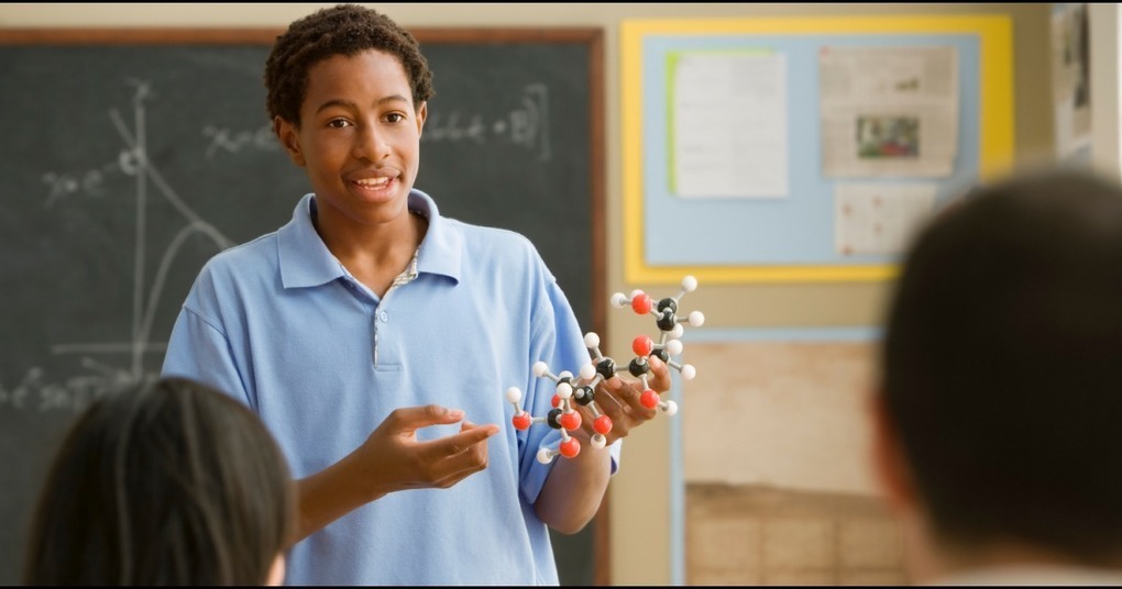 Lower learning. Making a presentation. Create@School. Projects at School.