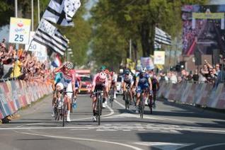 Les « flammes rouge » les plus renversantes du cyclisme récent - Cyclisme | Cyclisme | Scoop.it