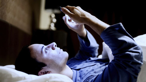 Dit gebeurt er met uw hersenen als u uw smartphone checkt voor het slapengaan - De Morgen | Anders en beter | Scoop.it
