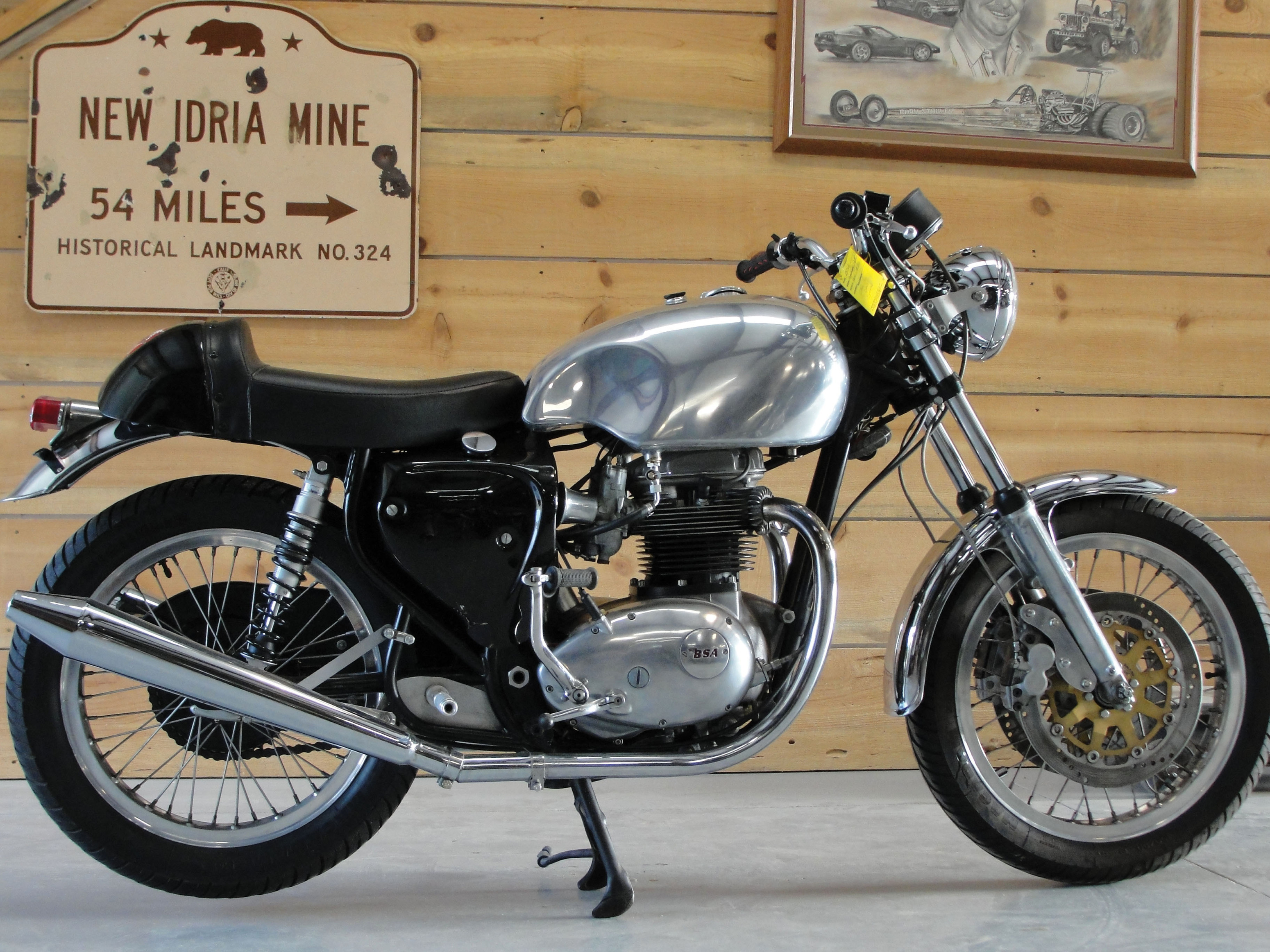 1970 BSA Lightning Cafe Racer | vintage motos