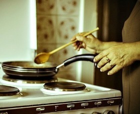 How Forks Gave Us Overbites and Pots Saved the Toothless | Vintage Living Today For A Future Tomorrow | Scoop.it