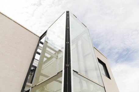 Bucharest&rsquo;s EFdeN Modular Home Is Part Home, Part Greenhouse | Innovations - Construction & Industrial applications | Scoop.it