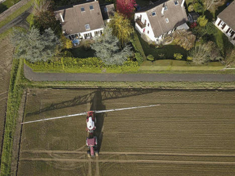 Pesticides : une étude suggère de fixer les distances minimales d’épandage à plus de 100 mètres des habitations - Le Monde | Gestion Durable des Ressources | Scoop.it