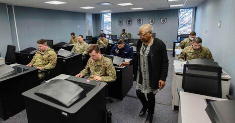 CNN: Useita ihmisiä sairastui, kun sotilas­tukikohdassa avattiin epäilyttävä paketti | Uutisia lyhyesti | Yle | 1Uutiset - Lukemisen tähden | Scoop.it