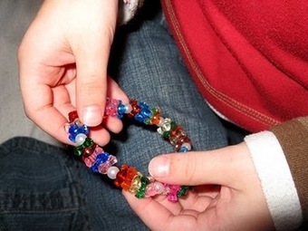 Things Your Grandmother Knew: Teaching Your Children To Sew | Vintage Living Today For A Future Tomorrow | Scoop.it