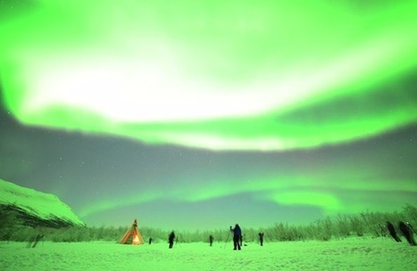 Time-Lapse Captures Astonishingly Bright Aurora Borealis Over Sweden | Mobile Photography | Scoop.it