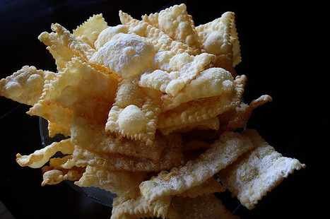 Crostoli est un biscuit de carnaval vénitien, très fin, croustillant et pratiquement blanc. | La Cucina Italiana - De Italiaanse Keuken - The Italian Kitchen | Scoop.it