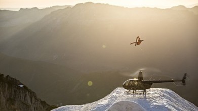 Candide Thovex on jumping choppers in 'One of Those Days' | Freeride skiing | Scoop.it