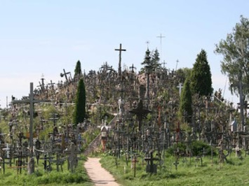 A Vintage Green Life: HILL OF CROSSES | Visiting The Past | Scoop.it