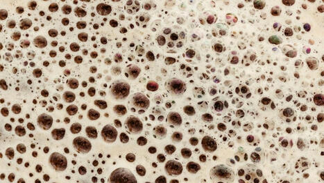 Un mismo patr&oacute;n matem&aacute;tico conecta la inteligencia artificial con la espuma de tu caf&eacute;. La geometr&iacute;a oculta que explica por qu&eacute; sistemas tan distintos se comportan igual | Mi Caj&oacute;n de Ideas | Scoop.it