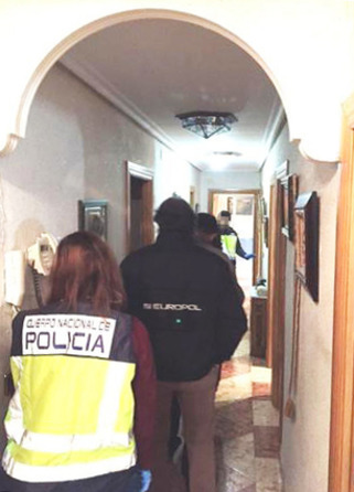 Five arrests in major online fraud and money laundering operation | ReactNow - Latest News updated around the clock | Scoop.it