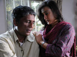 Lessons In Forgetting - Movie Review: Stirs the hornet's nest | Bollywood Movies News | Scoop.it