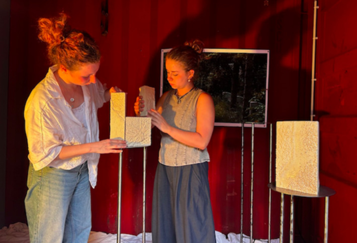 Exposition "Ce(ux) qui nous lie(nt)" : l'artiste Reine et sa pratique artistique marqu&eacute;e par le travail du bois | D&eacute;couvrir, se former et faire | Scoop.it