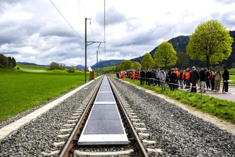 Suiza instal&oacute; la primera planta solar ferroviaria del mundo: un a&ntilde;o despu&eacute;s, ha sido tal &eacute;xito que sus vecinos ya preguntan por ella | Santiago Sanz Lastra | Scoop.it