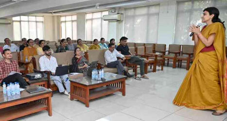 Manage Stress by Adopting a Positive Outlook: Prof. Deepti Hooda - Mindfulness and deep breathing techniques shared with MDU staff | Stress Management | Scoop.it