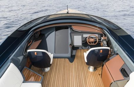 Aston Martin pr&eacute;sente son premier yacht de luxe | Les Gentils PariZiens | style & art de vivre | Scoop.it
