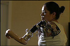 Woman Controls Her Bionic Arm with Thoughts Alone | Amazing Science | Scoop.it