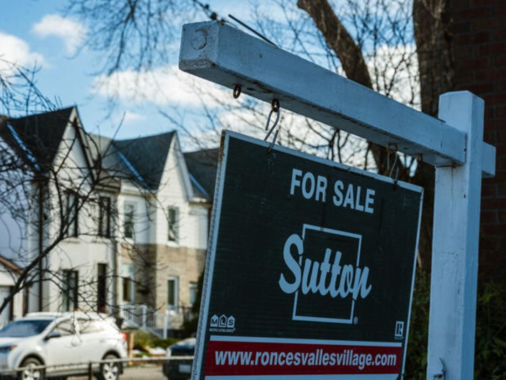 Jack Mintz: With house prices softening, let&rsquo;s dial back housing initiatives | Real Estate Report | Scoop.it