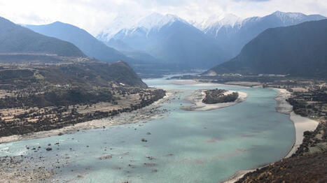 "Il peut avoir des effets dévastateurs" : la Chine lance la construction d'un méga-barrage au Tibet, les pays en aval inquiets | Planète DDurable | Scoop.it